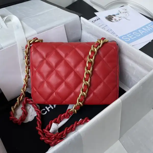 CHANEL SMALL FLAP BAG