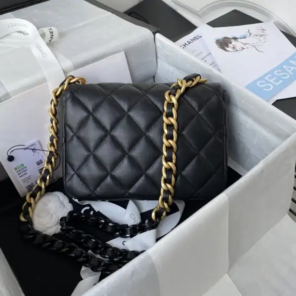 First Bag Ru CHANEL SMALL FLAP BAG