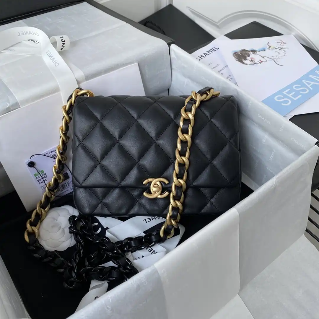 First Bag Ru CHANEL SMALL FLAP BAG