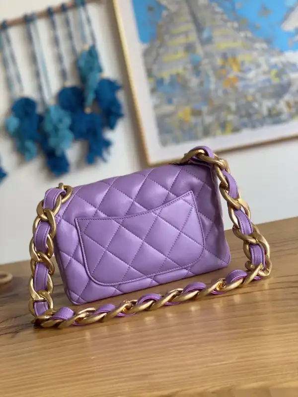 CHANEL SMALL FLAP BAG