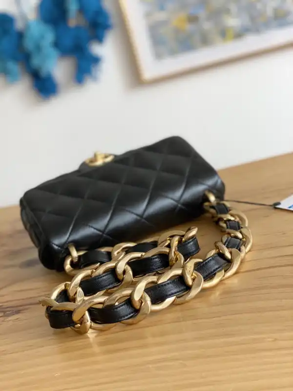 CHANEL SMALL FLAP BAG