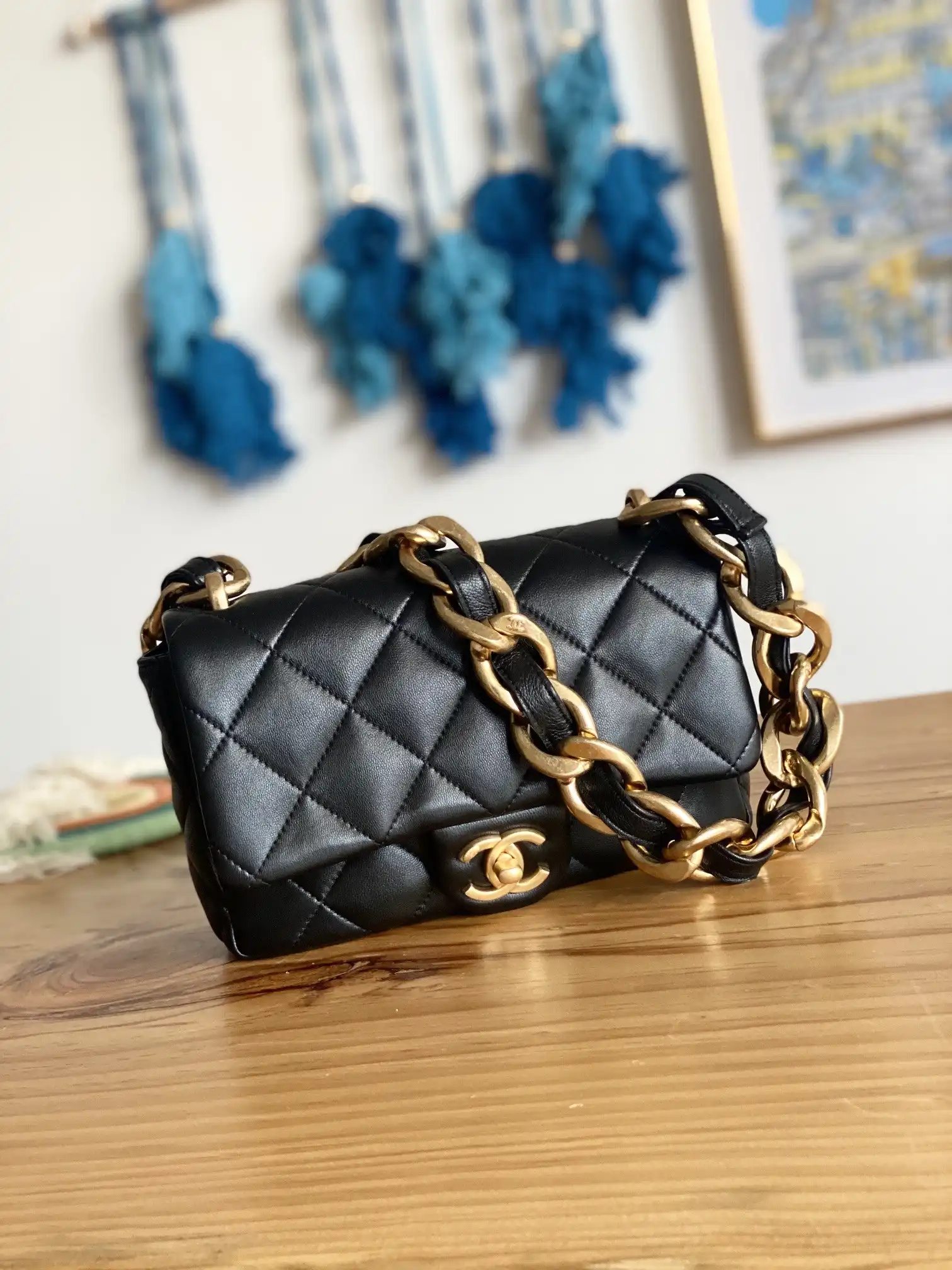 CHANEL SMALL FLAP BAG