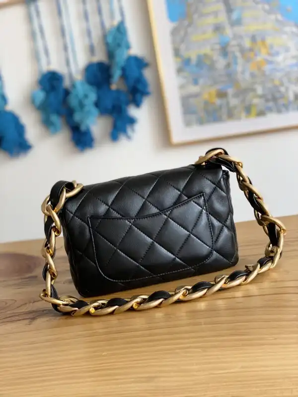 CHANEL SMALL FLAP BAG