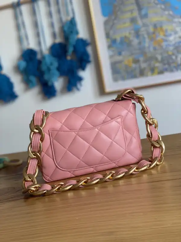 CHANEL SMALL FLAP BAG