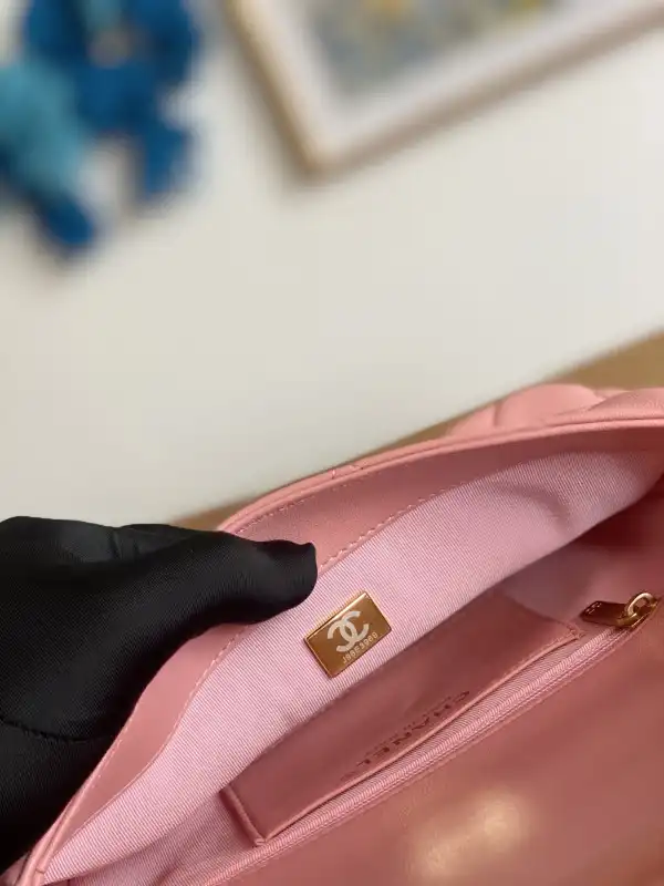 CHANEL SMALL FLAP BAG