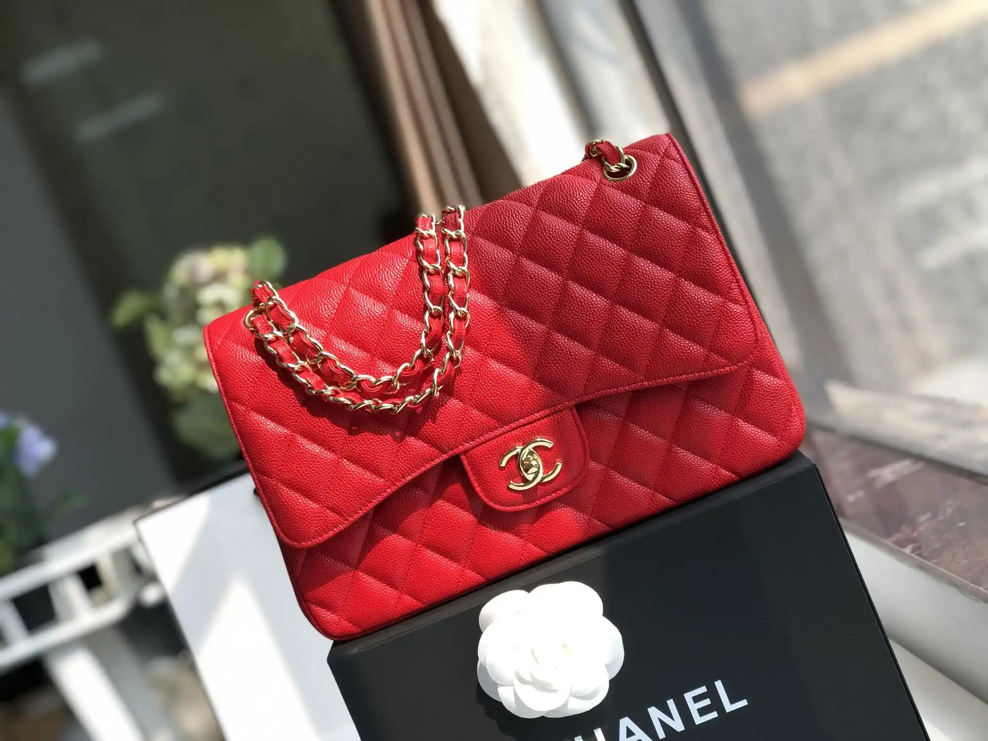 First bag ru CHANEL FLAP BAG 30CM