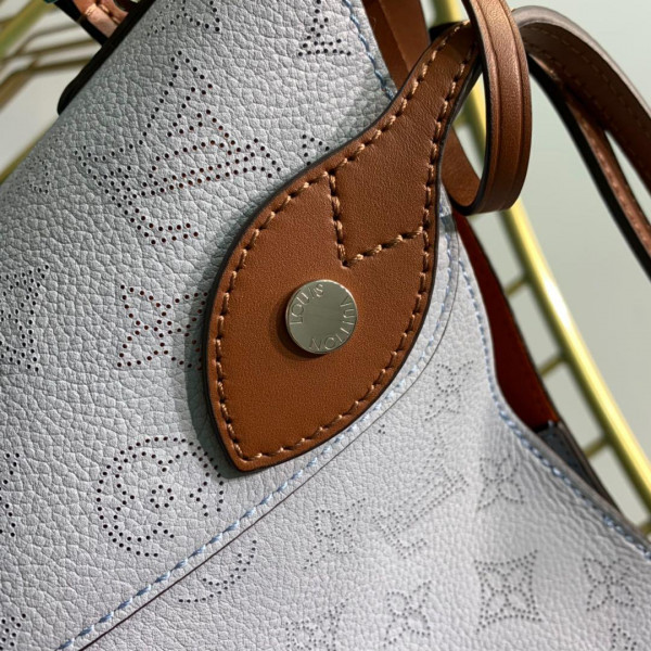 LOUIS VUITTON HINA PM