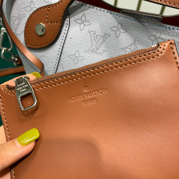 LOUIS VUITTON HINA PM