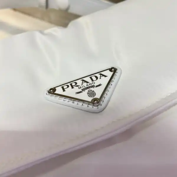 Frstbag ru PRADA Medium padded nylon shoulder bag