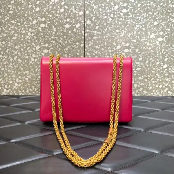 VALENTINO ONE STUD BAG WITH CHAIN