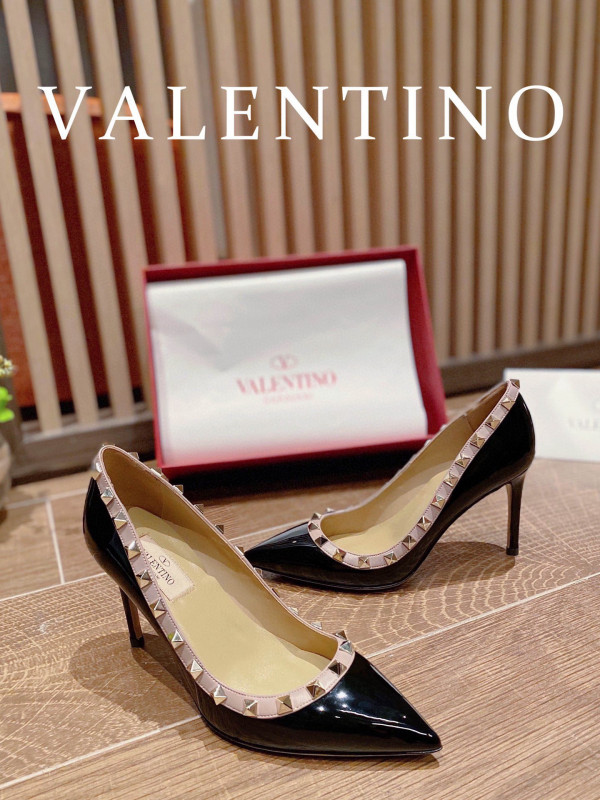 HOT SALE VALENTINO ROCKSTUD HIGH HEELS