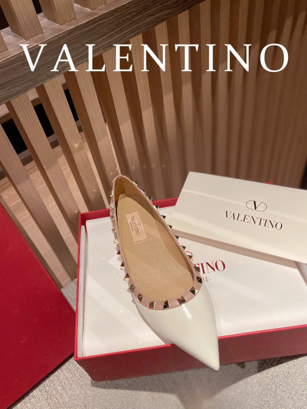 HOT SALE VALENTINO ROCKSTUD FLAT