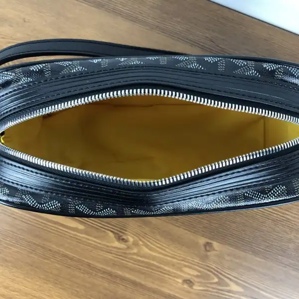 GOYARD CAPVERT BAG