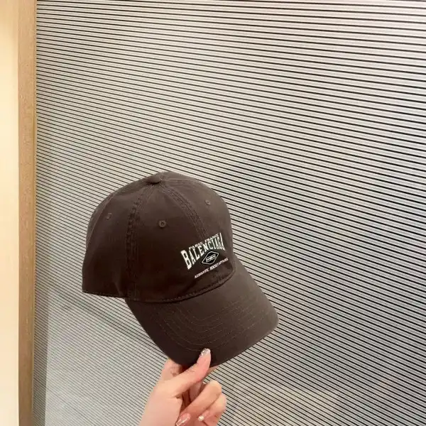 First Bag Ru BALENCIAGA LOGO CAP