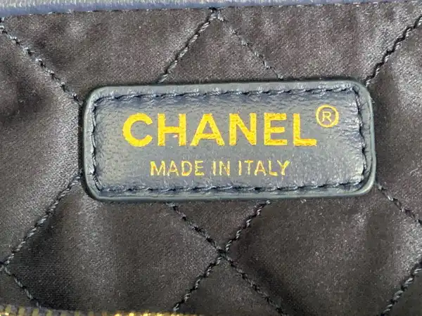 CHANEL 22 HANDBAG