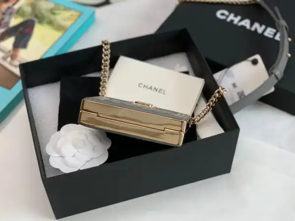 CHANEL BOY MINAUDIERE