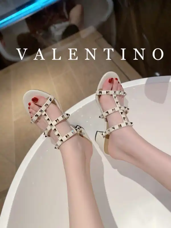 VALENTINO ROCKSTUD CALFSKIN LEATHER SLIDE SANDAL