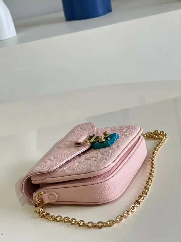 First bag ru Louis Vuitton MICRO METIS