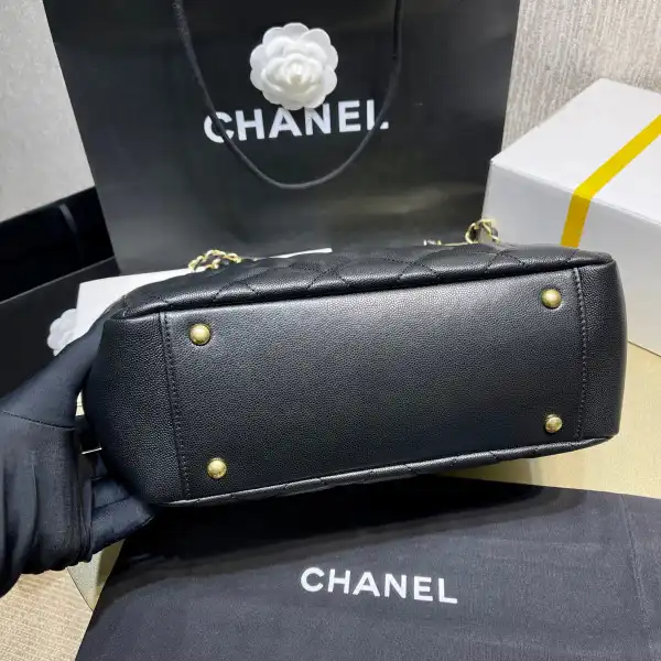 CHANEL SHOPPING BAG