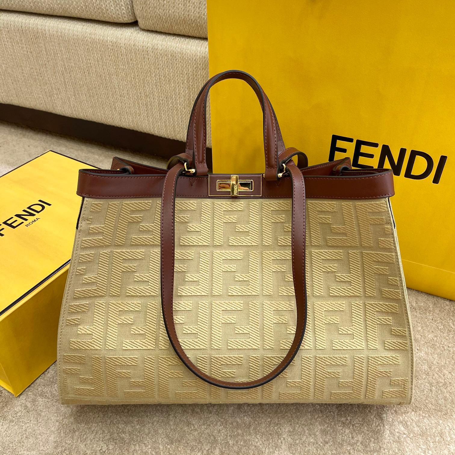 HOT SALE FENDI PEEKABOO X-TOTE