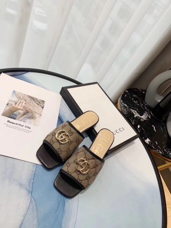 [FREE SHIPPING] GUCCI GG matelassé canvas slide sandal