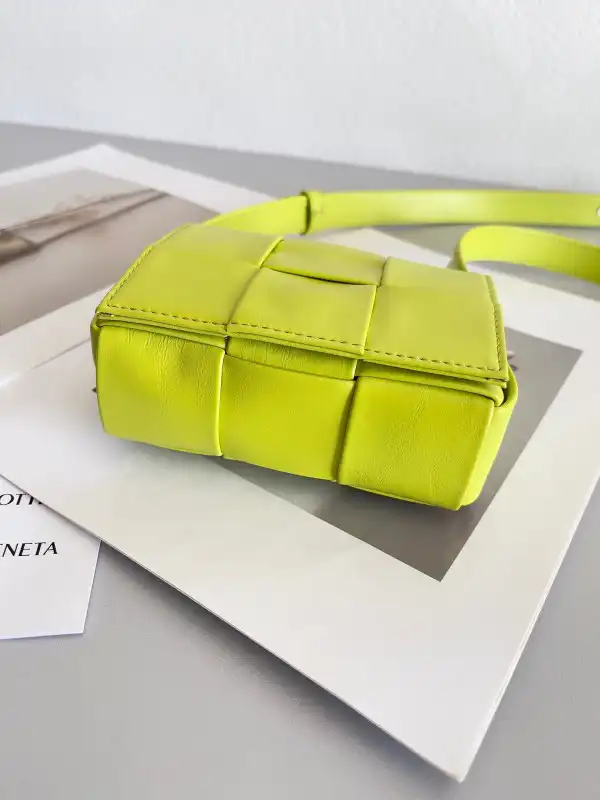 BOTTEGA VENETA Candy mini Cassette-12*8*4cm