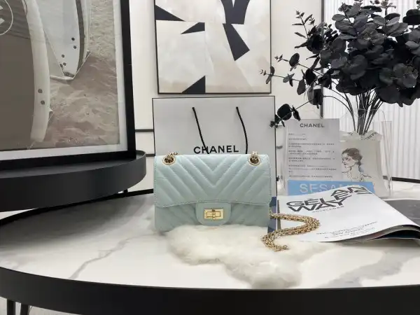 CHANEL MINI 2.55 HANDBAG