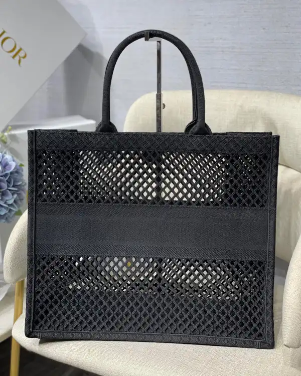 Affordable Large Diro Book Tote-42*35*18.5cm