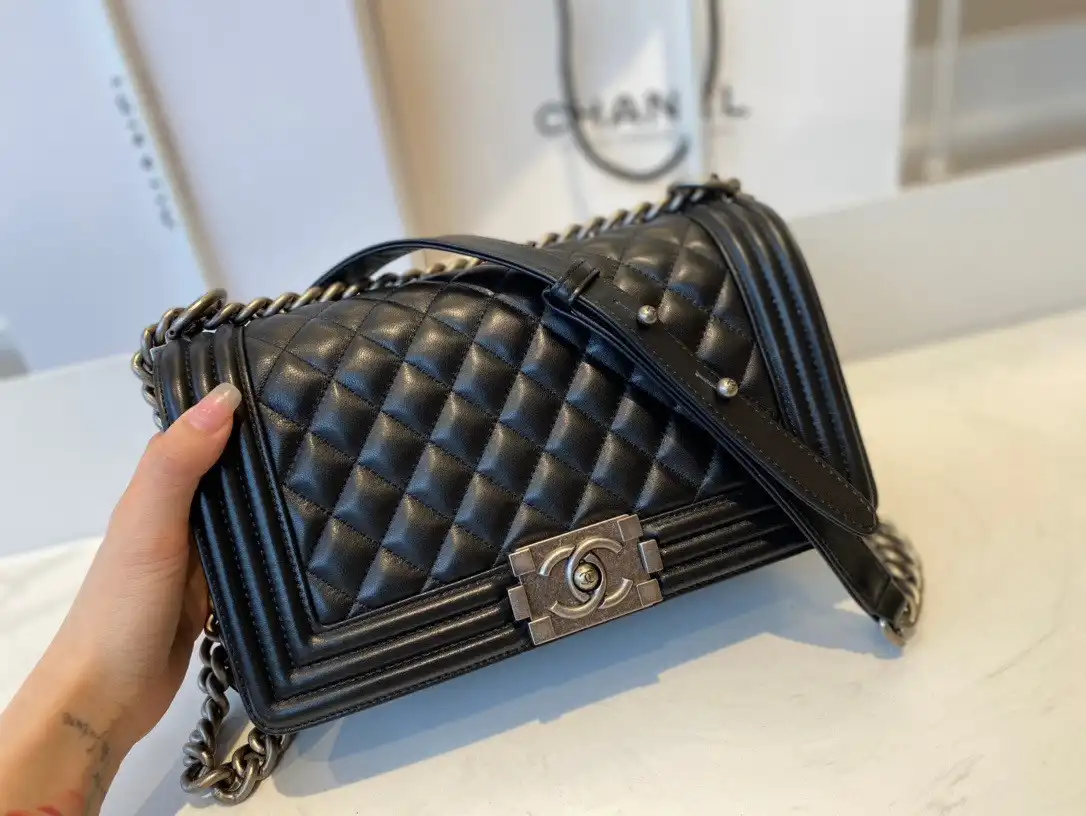 First bag ru CHANEL BOY BAG 20CM 25CM