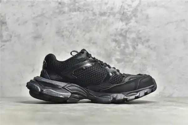 BALENCIAGA TRACK.3 SNEAKER