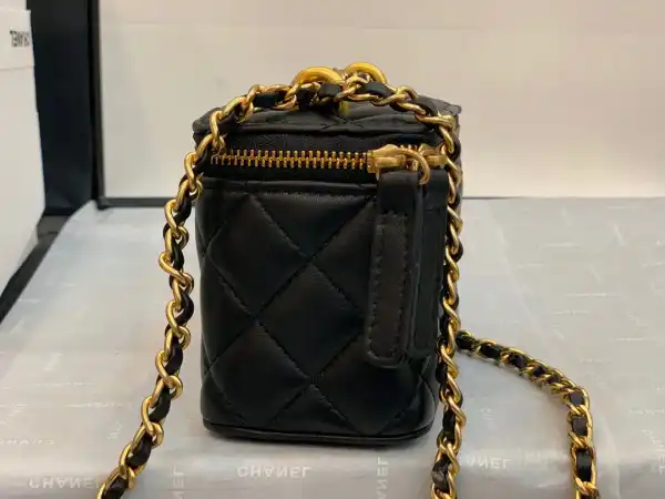 First Bag Ru CHANEL SMALL VANITY WITH CHAIN