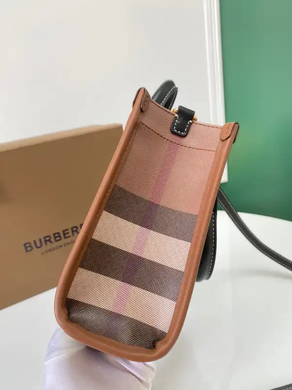 BURBERRY Mini Freya TOTE