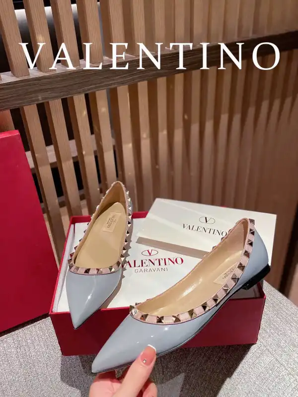 VALENTINO ROCKSTUD FLAT