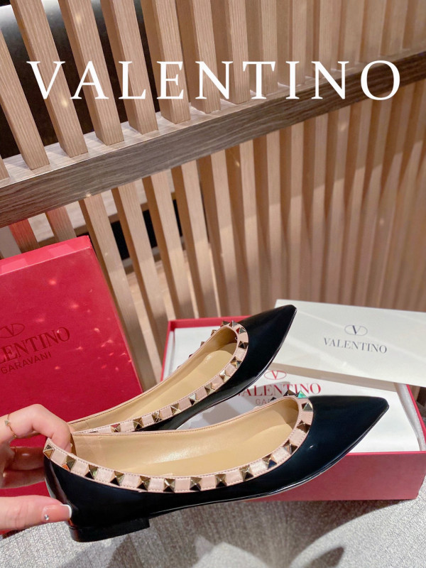 HOT SALE VALENTINO ROCKSTUD FLAT