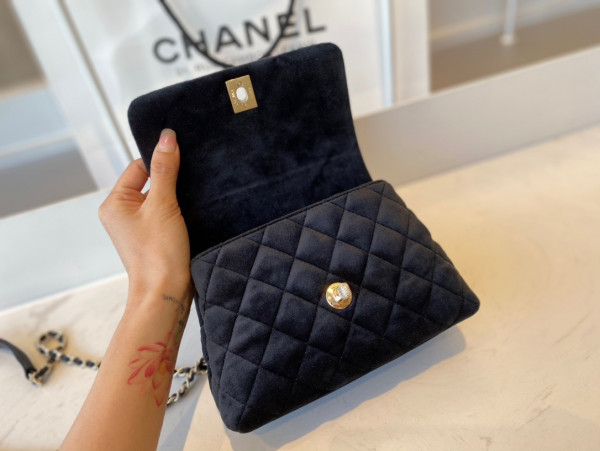 CL MINI FLAP BAG WITH TOP HANDLE