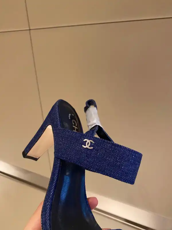 CHANEL SANDAL