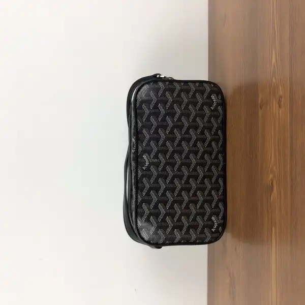 GOYARD CAPVERT BAG