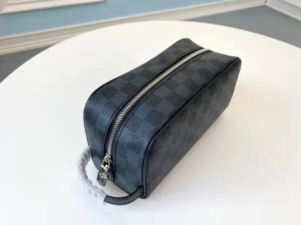 Repladies offers premium fake Louis bags at unbeatable prices. Our products are cheap because we focus on direct sales LOUIS VUITTON TOILETRY POUCH