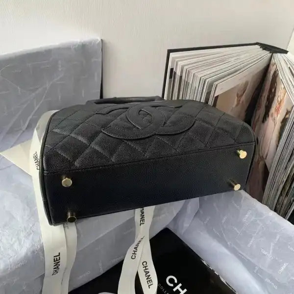 CHANEL VINTAGEP BAG