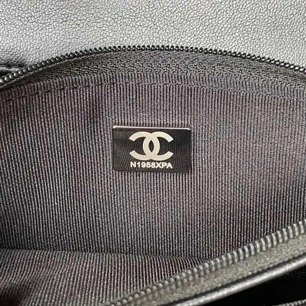 CHANEL19 WALLET ON CHAIN