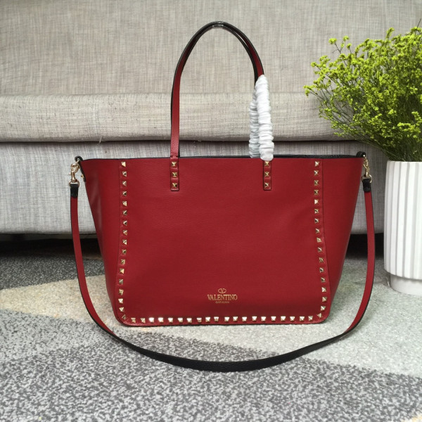 HOT SALE VALENTINO MEDIUM GRAIN CALFSKIN LEATHER ROCKSTUD BAG