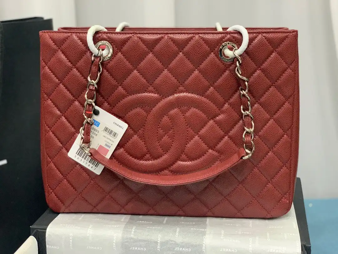 CHANEL TOTE BAG