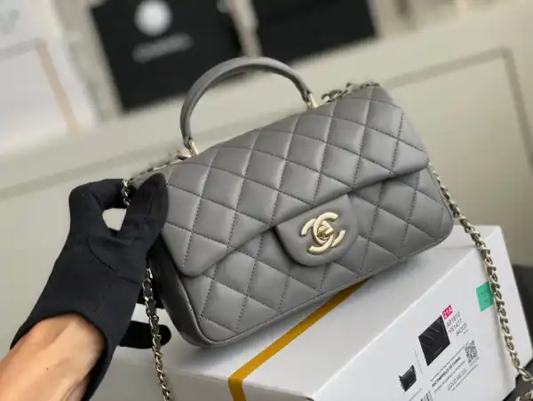 Firstbag Ru CHANEL MINI FLAP BAG WITH TOP HANDLE