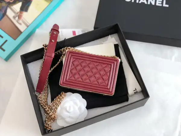 CHANEL BOY MINAUDIERE