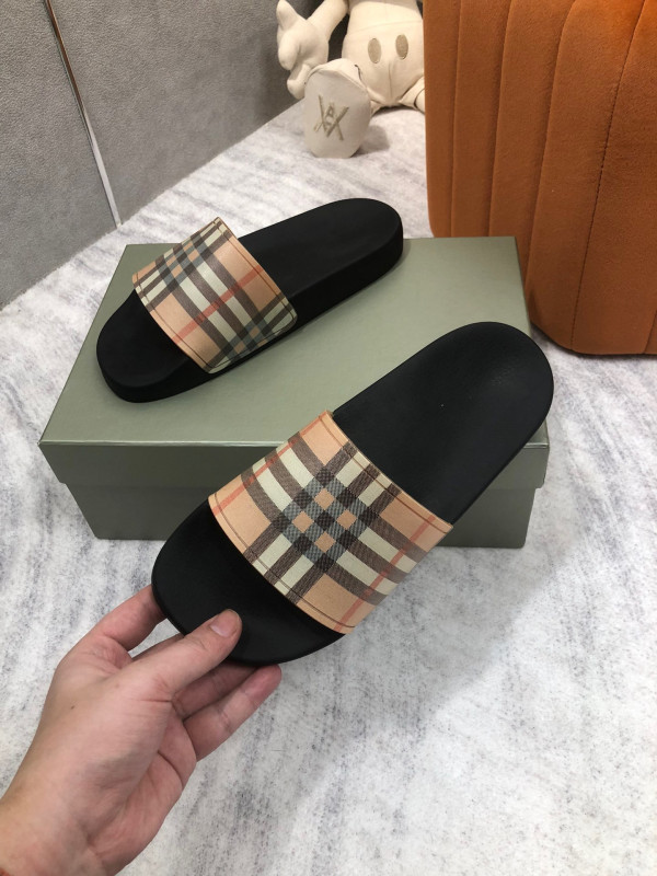 HOT SALE Burberry Vintage Check Slides