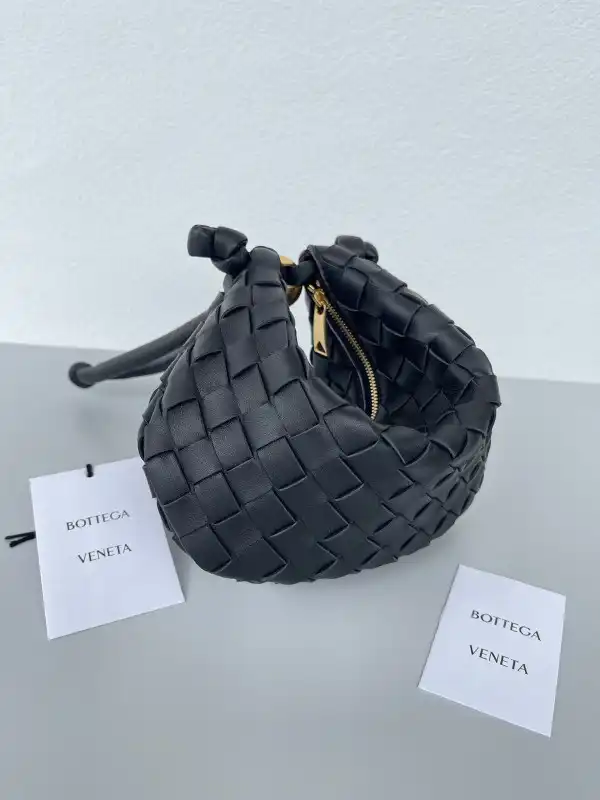 BOTTEGA VENETA Turn