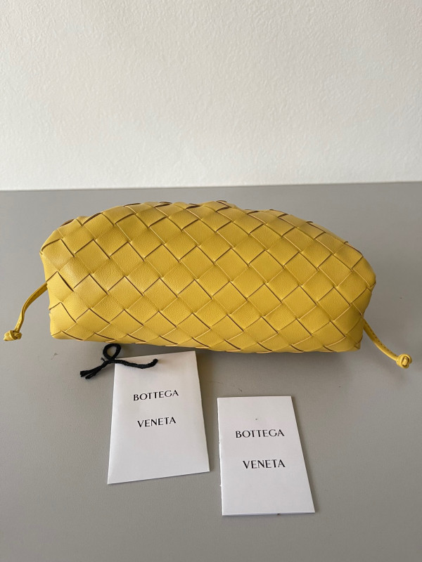 [FREE SHIPPING] BOTTEGA VENETA MINI POUCH