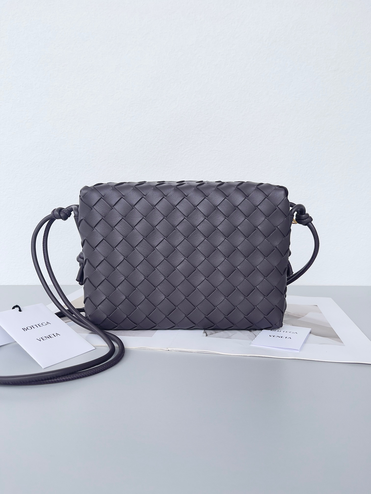 HOT SALE BOTTEGA VENETA Small Loop Camera Bag