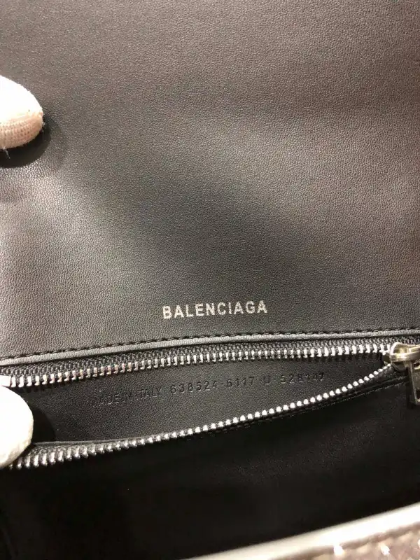 First bag ru BALENCIAGA HOURGLASS