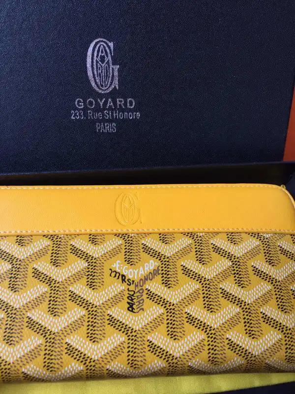 GOYARD ZIPPY WALLET